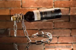 Łańcuchowy stojak na wino