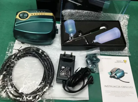 Aerograf z kompresorem airbrush 12V 1.5/2A
