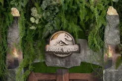 Balon foliowy logo Jurassic World 45x37 cm