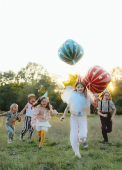 Balon foliowy Piłka w gwiazdki czerwona Cyrk 75 cm
