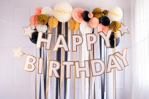 Baner girlanda urodzinowa "Happy Birthday" złota 220 cm