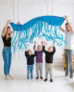 Chusta animacyjna 1,45 x 1,45 m ze wstążkami WODA