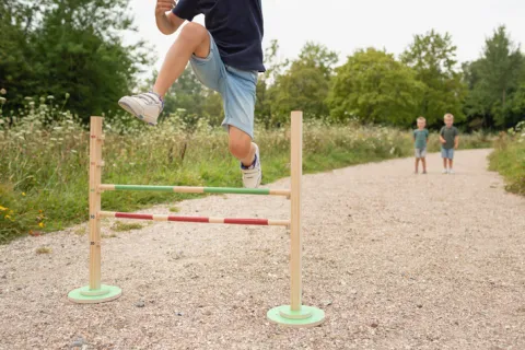 Drewniana gra sportowa Skok przez płotki BS Toys