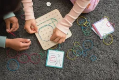 Drewniana tablica manipulacyjna Geoplan BS Toys