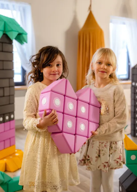 Duże klocki piankowe magnetyczne TUKI zestaw BUILDER 76 elementów