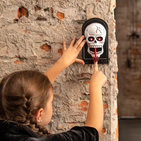 Dzwonek do drzwi Halloween 19,5x11 cm z dźwiękiem i światłem Czaszka