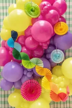 Girlanda papierowa Tęczowe Wachlarze 2,5m