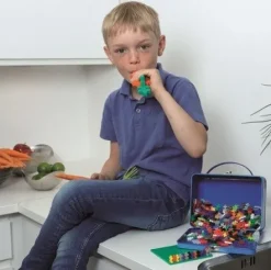 KLOCKI 600 szt. w metalowej walizce Plus-Plus