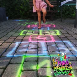 Kreda w sprayu Neonowa FLUO 150ml niebieska