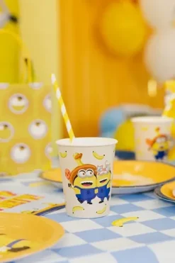 Kubeczki papierowe Minionki 250 ml 6 szt.