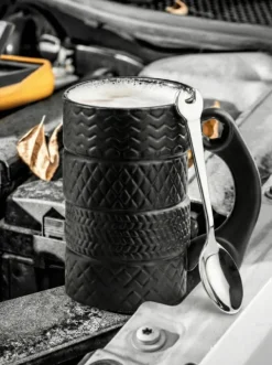 Kubek ceramiczny OPONY czarny klucz z łyżeczką mechanika