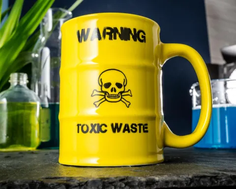 Kubek TOXIC WASTE