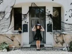 Materiał dekoracyjny gładki, czarny, pajęczyna Halloween 0.72x9.8m