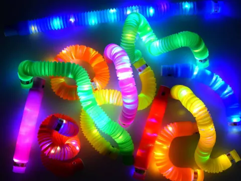 Rurki Sensoryczne ŚWIECĄCE LED zabawka edukacyjna gąsienica 12 szt.
