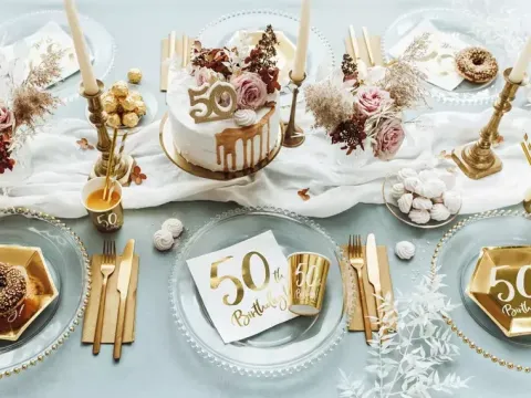 Talerzyki papierowe 50th Birthday złote 20 cm 6 szt.