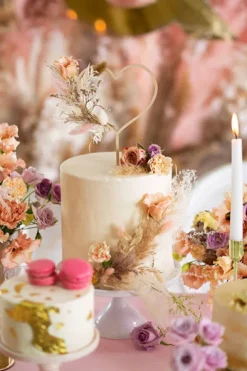 Topper dekoracyjny na tort drewniany SERCE 23 cm