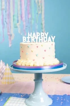 Świeczki pikery HAPPY BIRTHDAY napis biały 13 sztuk